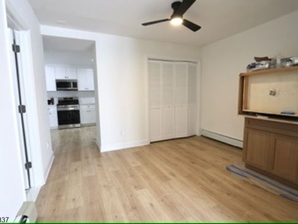 337 W Clay Ave, Unit 1, Roselle Park, NJ 07204