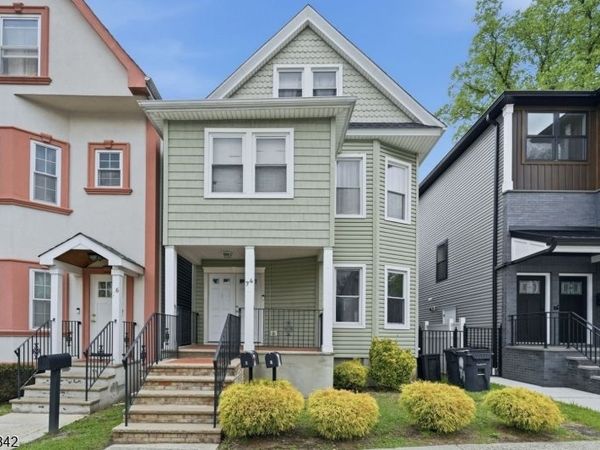 74 Hamilton St, East Orange, NJ 07017