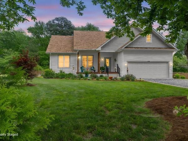 1016 Royal Way, MONTROSS, VA 22520