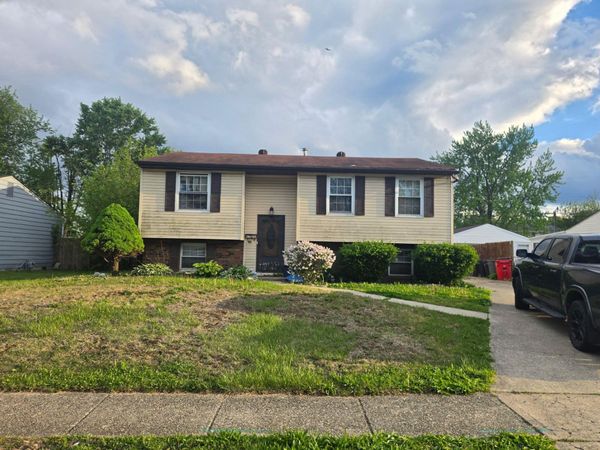 2693 Brunswick Drive, Grove City, OH 43123