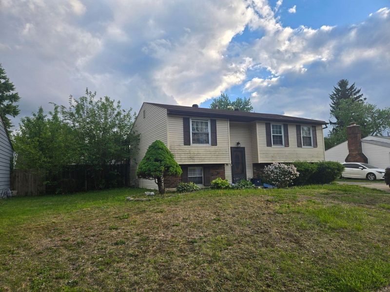 2693 Brunswick Drive, Grove City, OH 43123 Photo 2