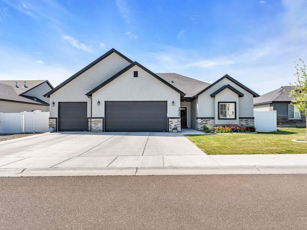 1517 N Birch St, Jerome, ID 83338