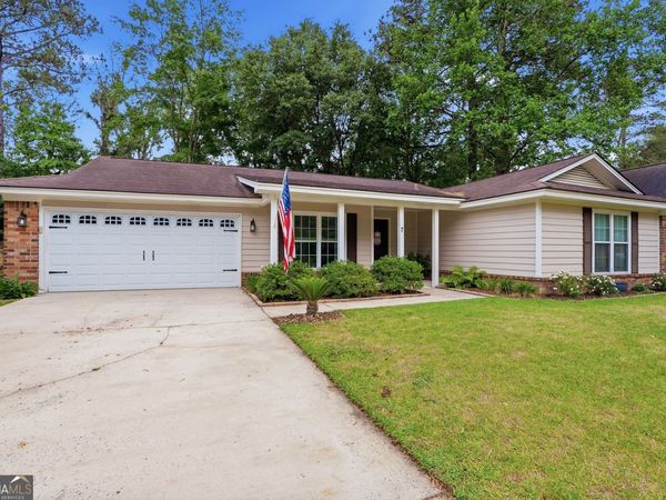 7 Goldfinch Court W, Savannah, GA 31419
