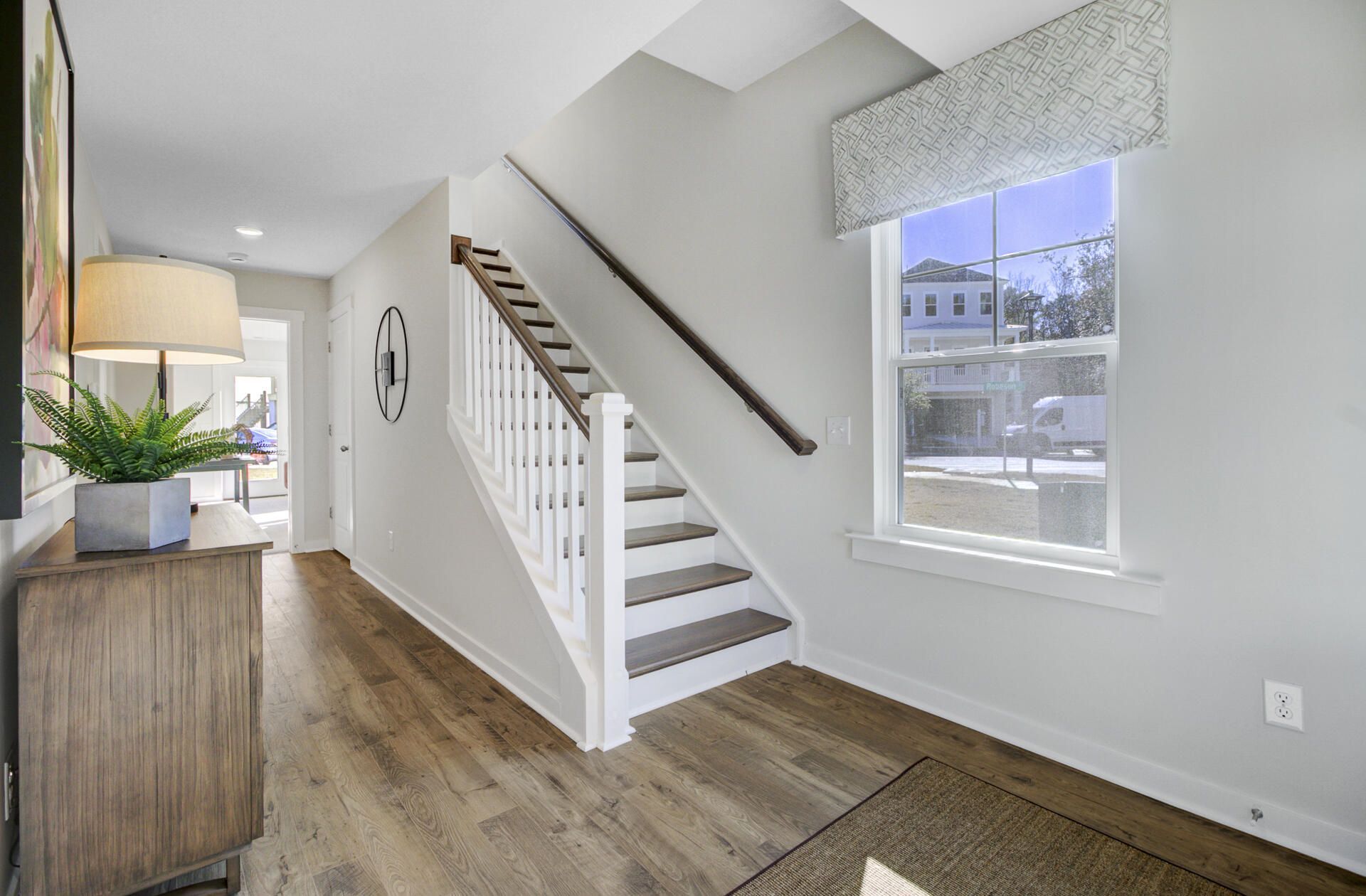 471 Caledon Court Photo 23