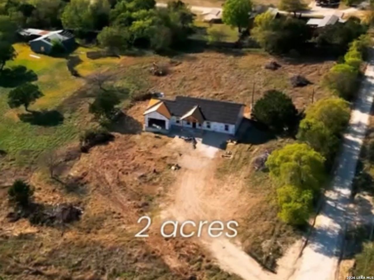 106 Valley Oaks Ln, Kerrville, TX 78028 Main Photo