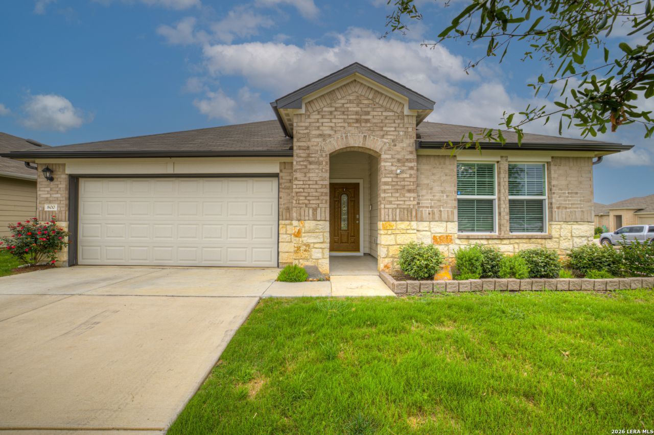 800 Bahia, Seguin, TX 78155 Main Photo