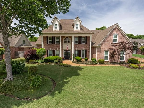 1725 JOHN RIDGE DR, Collierville, TN 38017