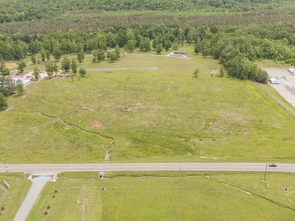 2870 226 HWY, Savannah, TN 38372