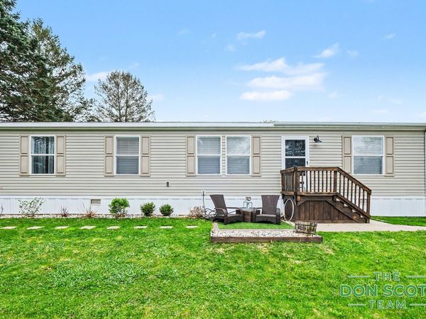 1480 Red Oak Lane NE, Belmont, MI 49306