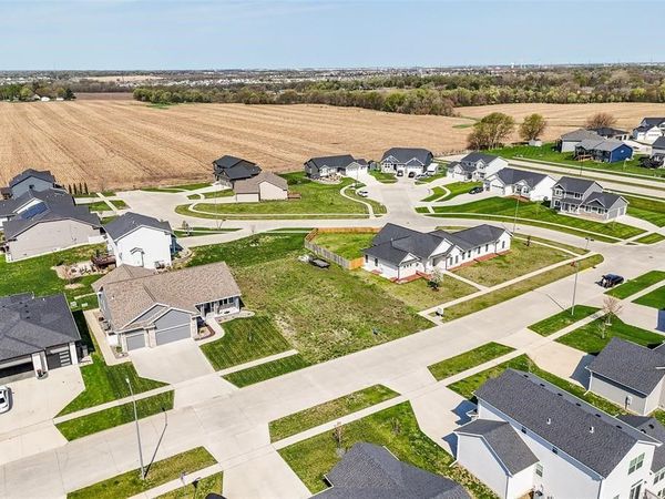 2610 8th Avenue SW, Altoona, IA 50009