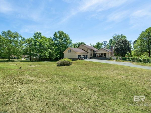 20 Canterbury Road, Monroeville, AL 36460