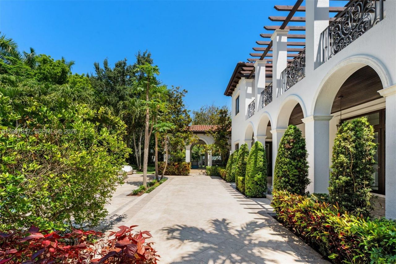 12575 Pine Needle Ln , Pinecrest, FL 33156 Photo