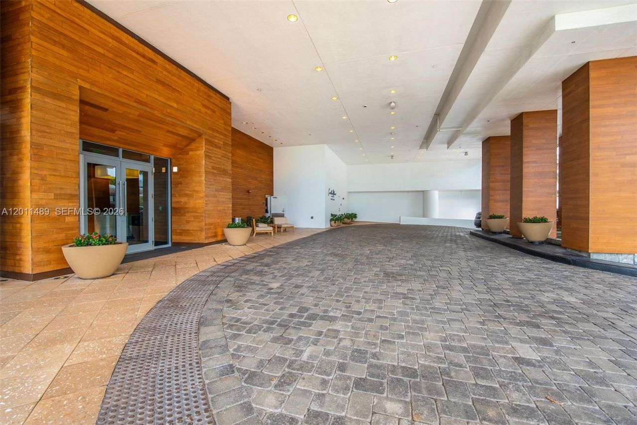 6899 Collins Ave , Unit 2004, Miami Beach, FL 33141 Photo
