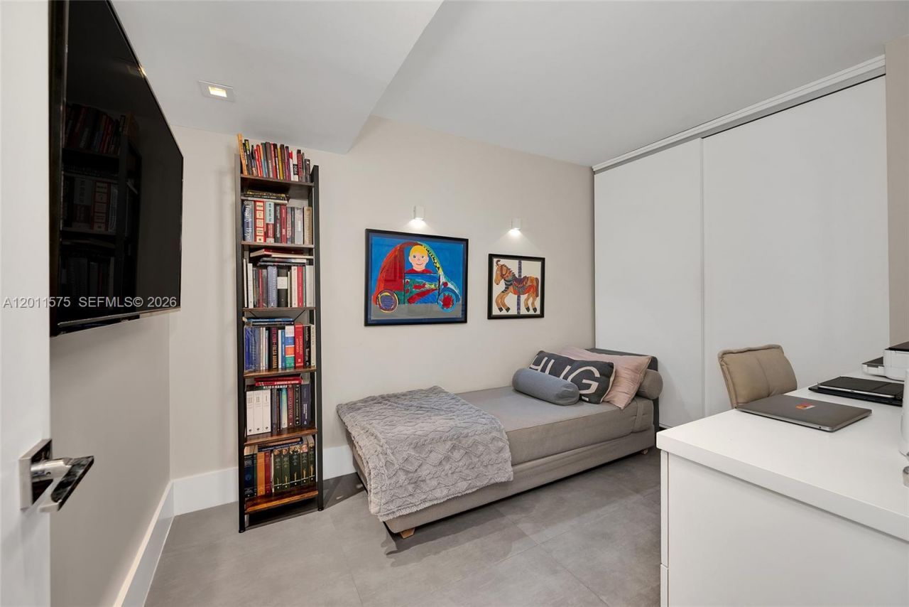 881 Ocean Dr , Unit 7D, Key Biscayne, FL 33149 Photo