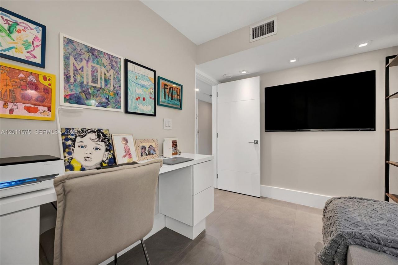 881 Ocean Dr , Unit 7D, Key Biscayne, FL 33149 Photo