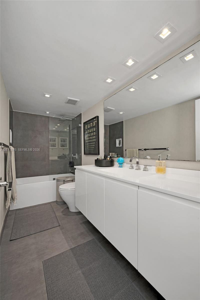881 Ocean Dr , Unit 7D, Key Biscayne, FL 33149 Photo