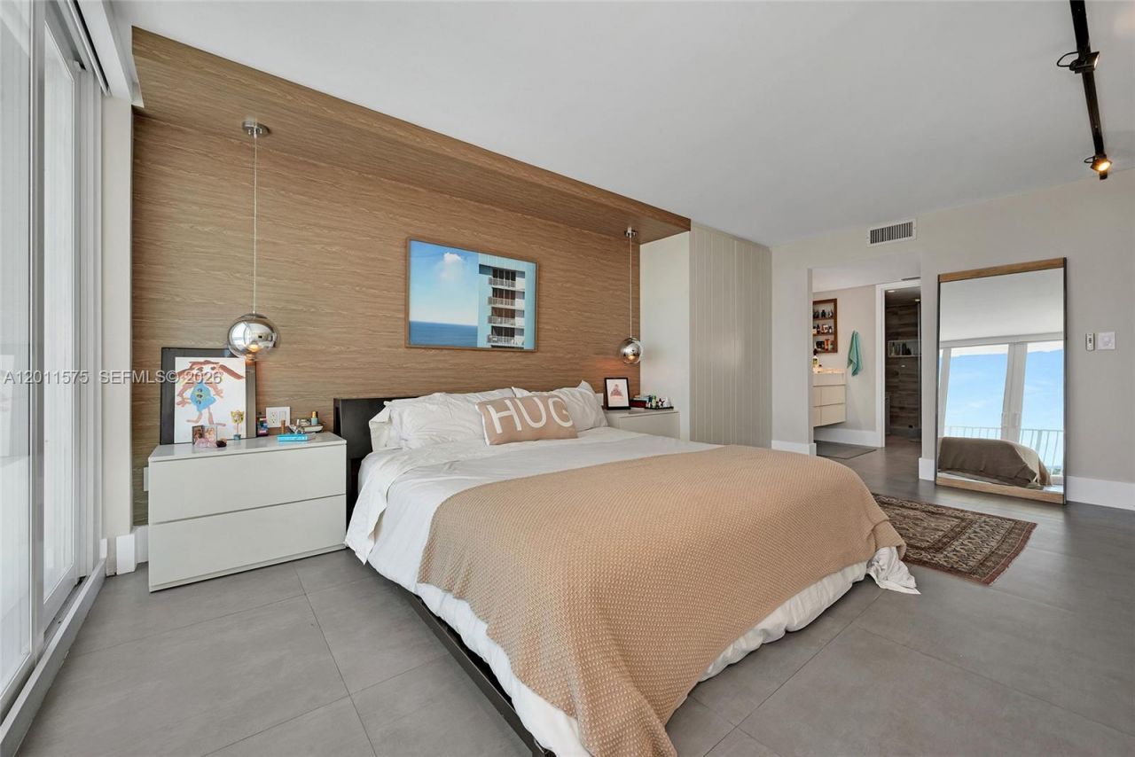 881 Ocean Dr , Unit 7D, Key Biscayne, FL 33149 Photo