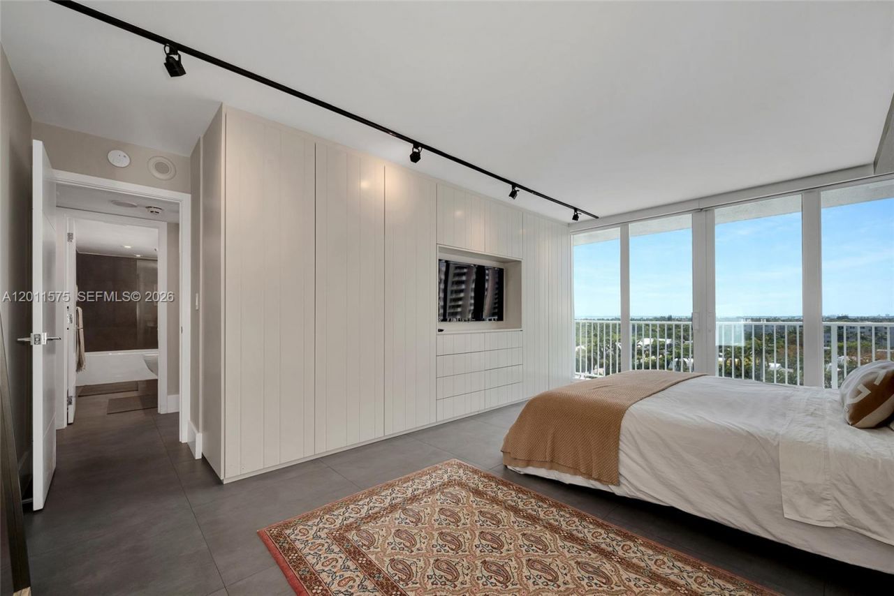 881 Ocean Dr , Unit 7D, Key Biscayne, FL 33149 Photo