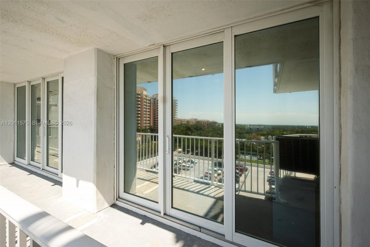 881 Ocean Dr , Unit 7D, Key Biscayne, FL 33149 Photo