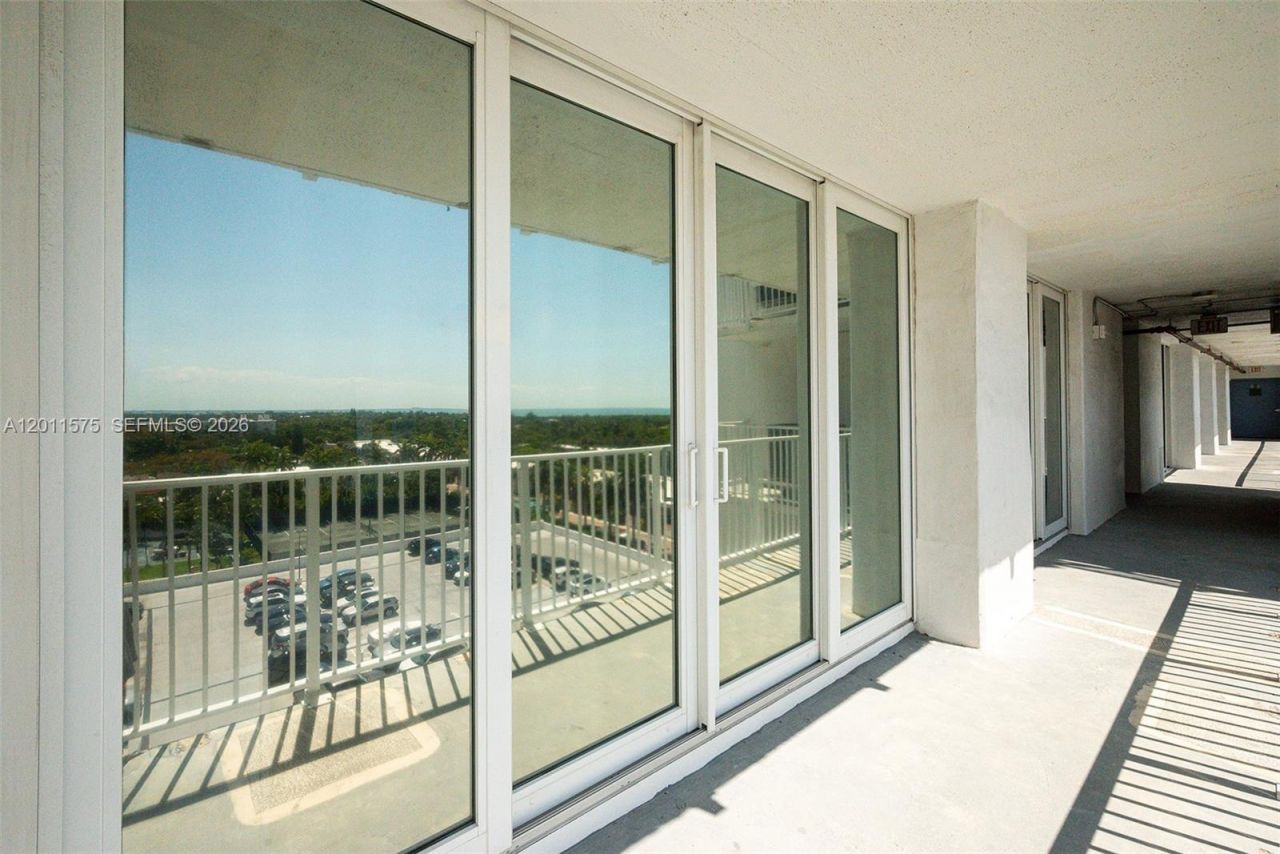 881 Ocean Dr , Unit 7D, Key Biscayne, FL 33149 Photo
