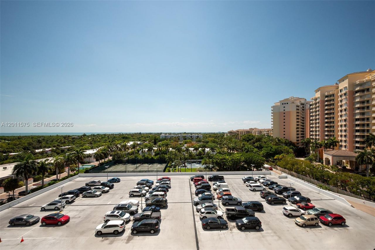 881 Ocean Dr , Unit 7D, Key Biscayne, FL 33149 Photo