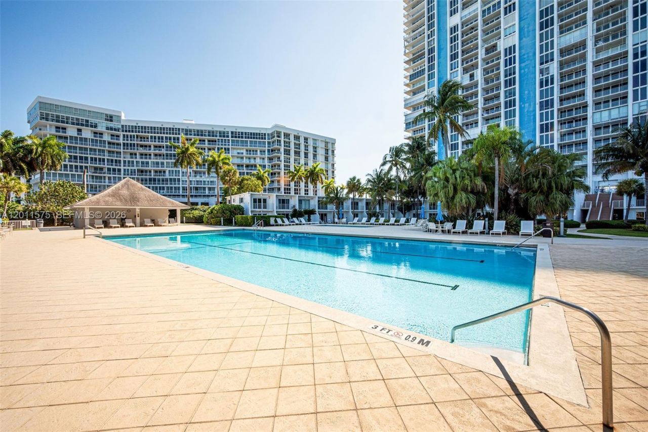 881 Ocean Dr , Unit 7D, Key Biscayne, FL 33149 Photo