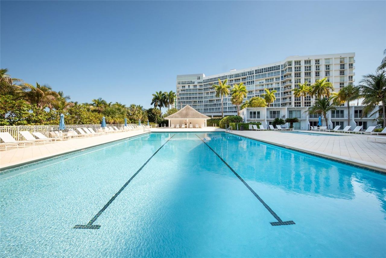 881 Ocean Dr , Unit 7D, Key Biscayne, FL 33149 Photo