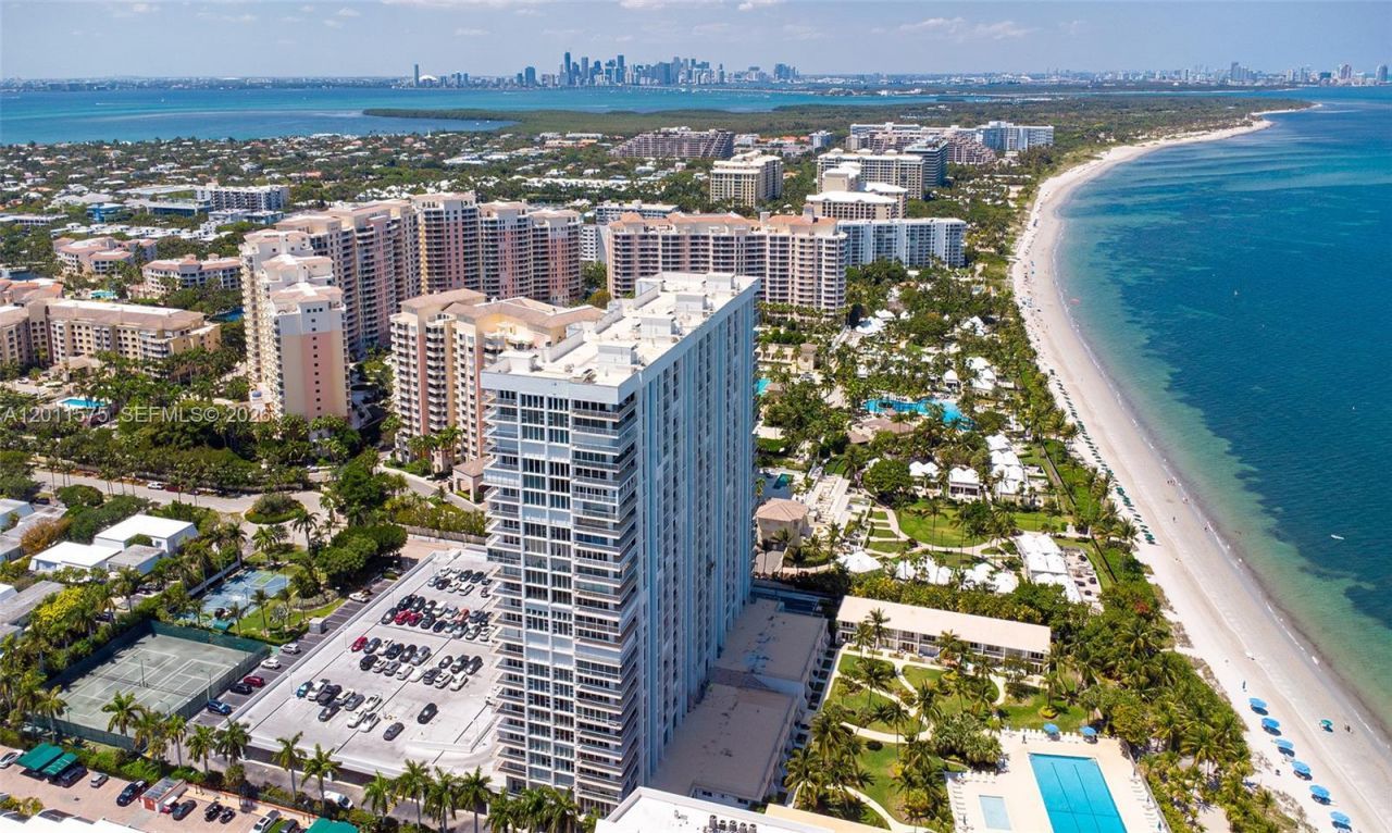 881 Ocean Dr , Unit 7D, Key Biscayne, FL 33149 Photo