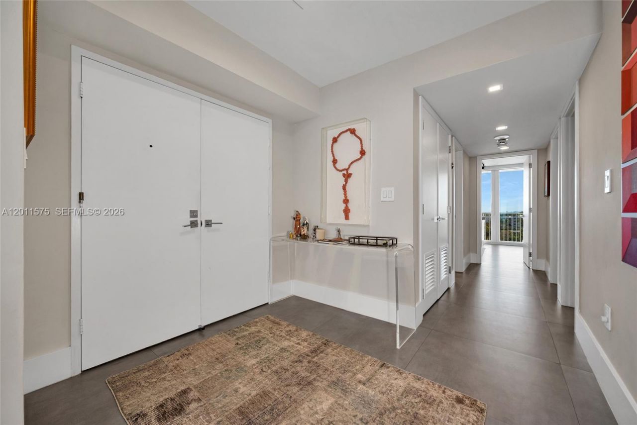 881 Ocean Dr , Unit 7D, Key Biscayne, FL 33149 Photo