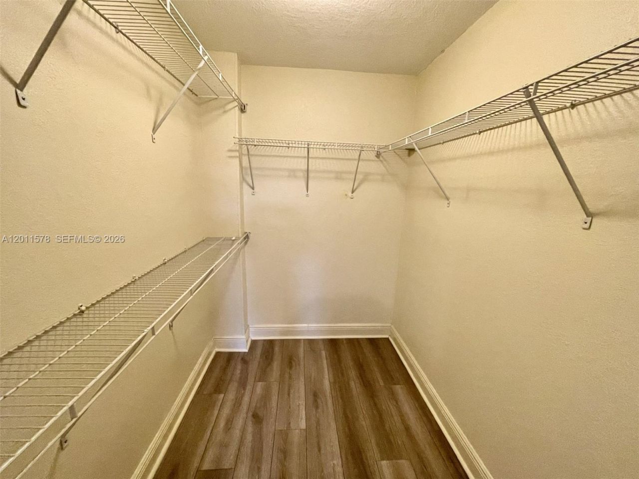 491 Racquet Club Rd , Unit 303, Weston, FL 33326 Photo