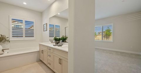 2252 Lyndon St, Lodi, CA 95242 Photo