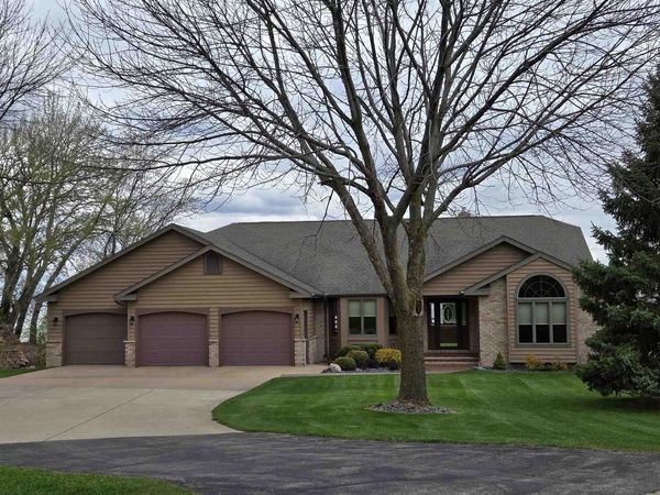 N7751 WINDSWEPT LANE, Sherwood, WI 54169