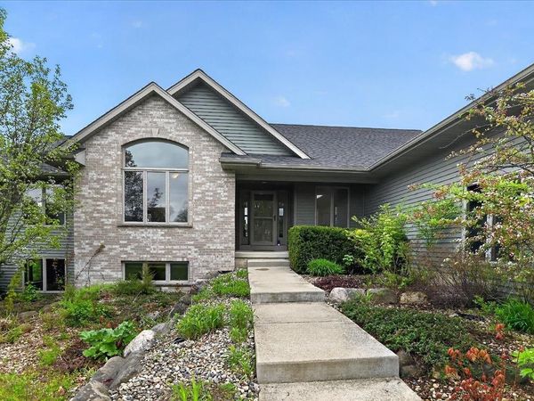 2988 Wyndwood Way, Sun Prairie, WI 53590