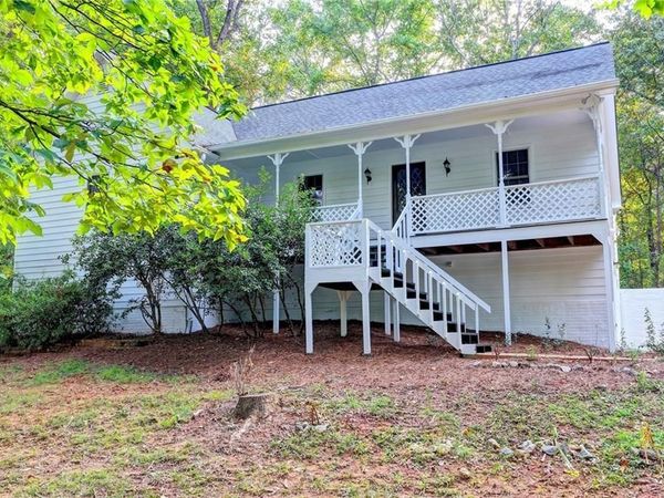 214 Valley Brook Drive, Woodstock, GA 30188