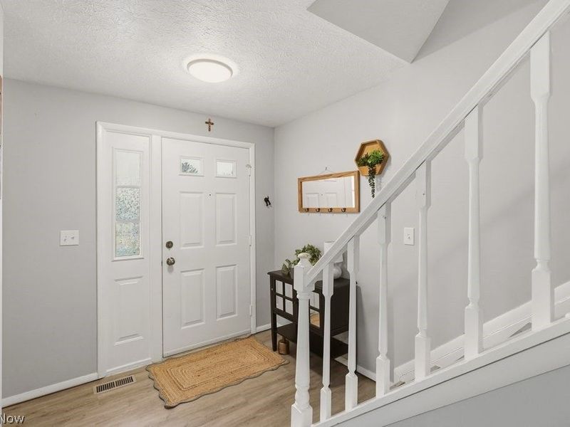 1887 Ridge Meadow Court, Twinsburg, OH 44087 Photo 4