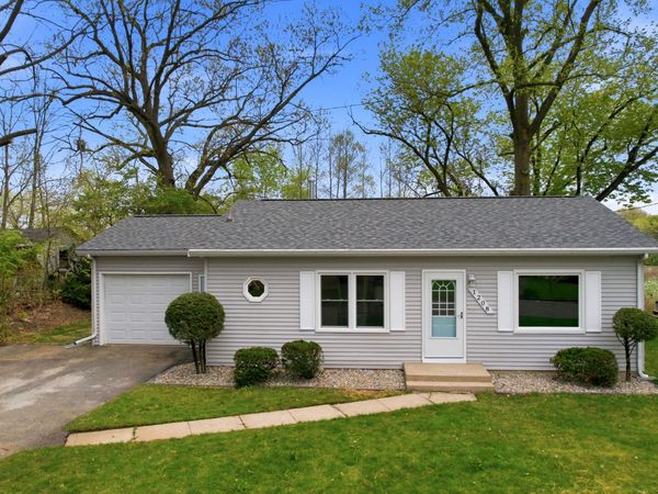 1208 Riley Court , La Porte, IN 46350