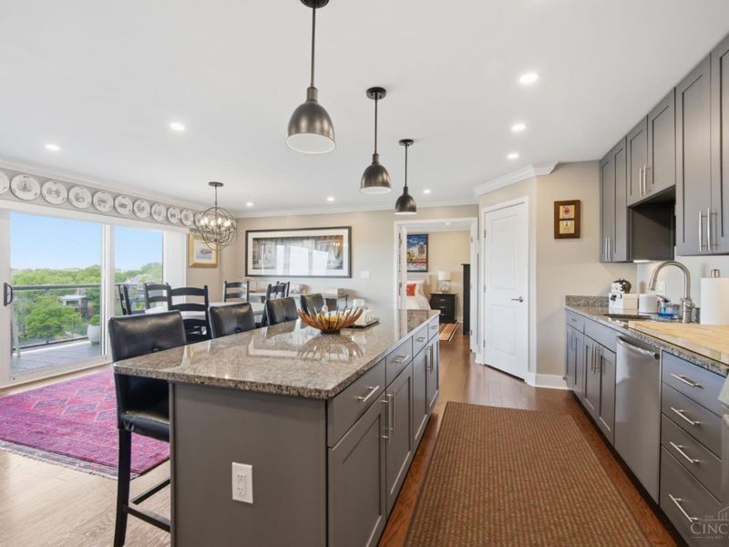 2200 Victory Parkway, Unit 1504, Cincinnati, OH 45206 Photo 8