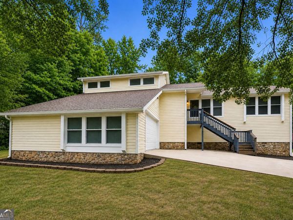 1920 Oakleaf Lane, Lithia Springs, GA 30122