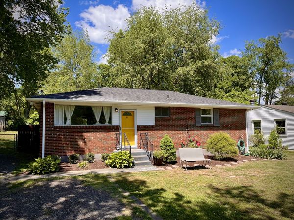 2920 Twin Lawn Dr, Nashville, TN 37214