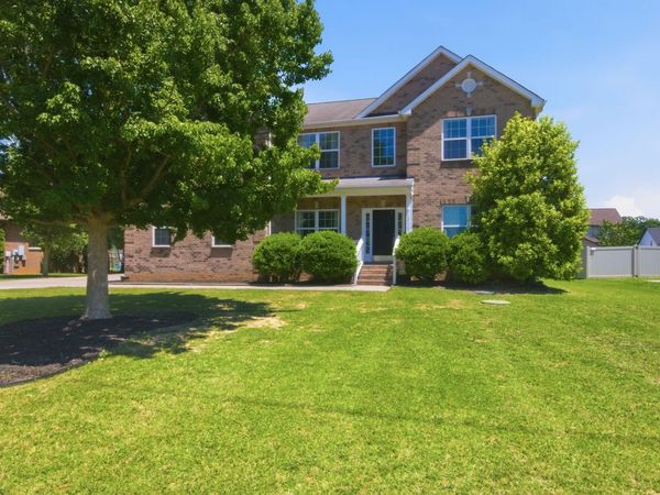 1011 Laramie Ct, Murfreesboro, TN 37128