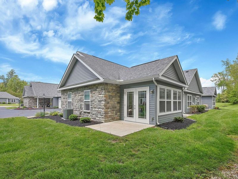 1352 Epworth Forest Drive , Lancaster, OH 43130 Photo 4