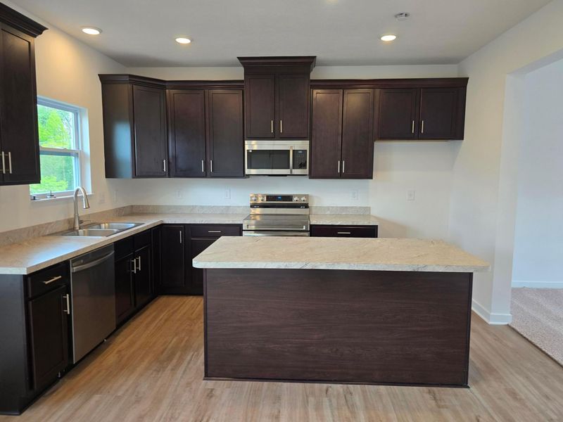 5594 Village Channel Drive, Canal Winchester, OH 43110 Photo 6