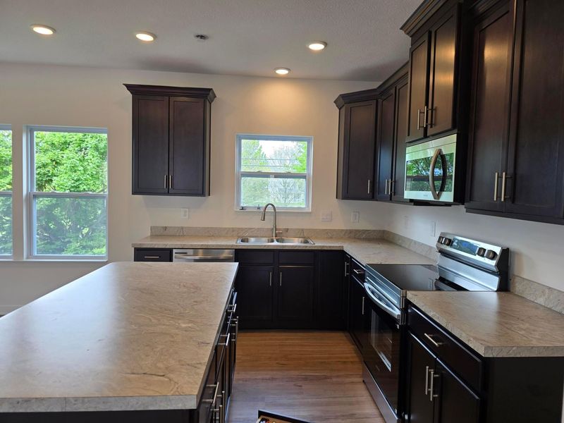 5594 Village Channel Drive, Canal Winchester, OH 43110 Photo 7