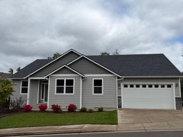 708 NW George Ct, Sublimity, OR 97385