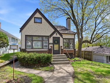 3257 Hayes Street NE, Minneapolis, MN 55418