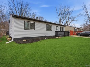 15527 MEADOW Street, Romulus, MI 48174