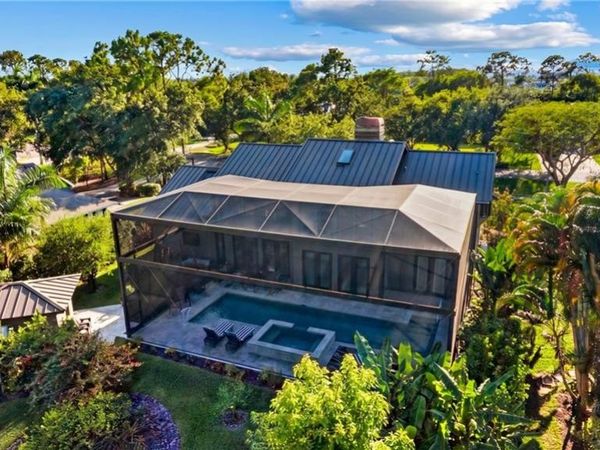 5700 Waxmyrtle WAY, NAPLES, FL 34109