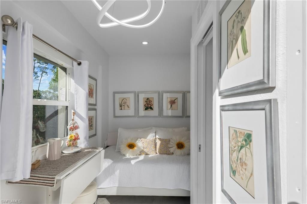 5700 Waxmyrtle Way, Naples, FL 34109 Photo