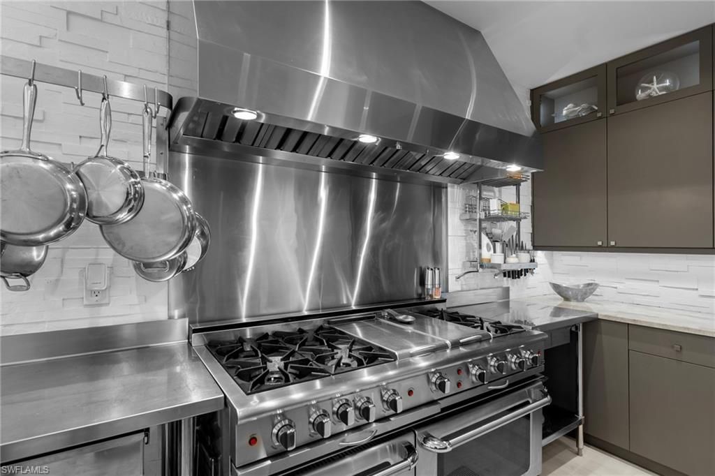 5700 Waxmyrtle Way, Naples, FL 34109 Photo
