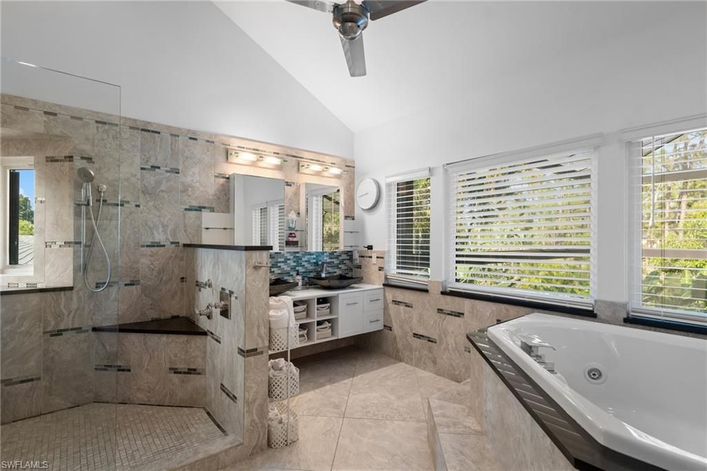 5700 Waxmyrtle Way, Naples, FL 34109 Photo
